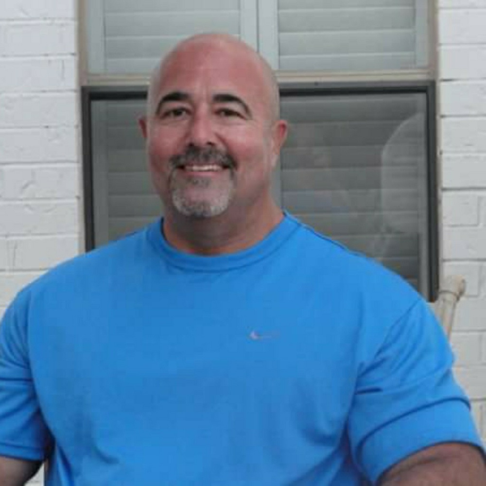 Meet your Posher, Dennis